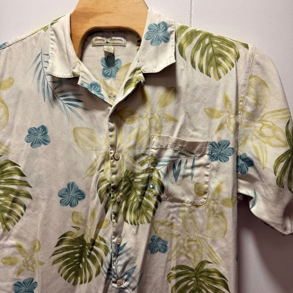 Tommy Bahama Mens XL‎ Silk Tropical Monstera Floral Camp Shirt Cream Green Blue - Picture 2 of 5
